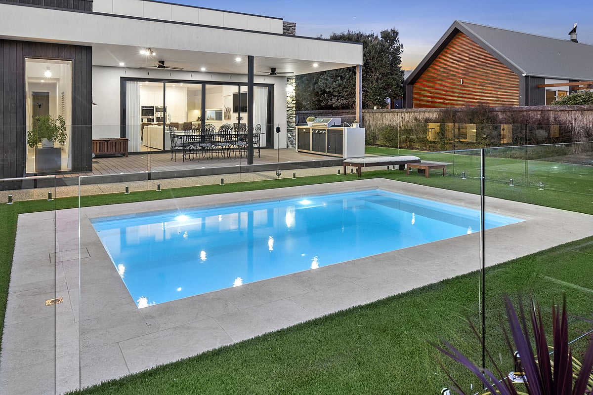 Plunge Pool | Compact Courtyard Pool for Small Backyards NZ | Barrier ...