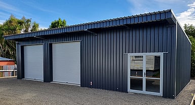 Monoslope enclosed shed