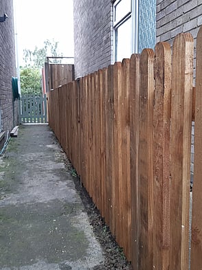 Durapost used for Picket Fencing - Durapost used here for low picket fencing. Perfect solution for the very narrow access between two concrete footpaths.