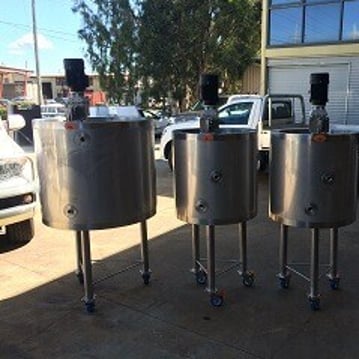 Mixing Tanks for a Pilot Plant