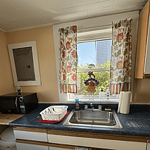 Pet-friendly hotel near Hampton Beach