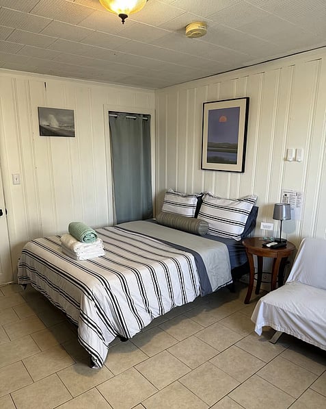 Pet-friendly hotel near Hampton Beach