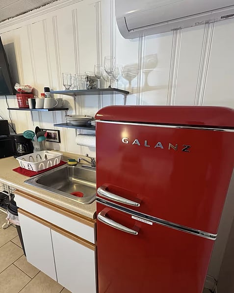 Pet-friendly hotel near Hampton Beach