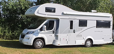 2020 6 berth 5 seat belts auto roller, awning not included