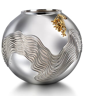 Floral Vase with Magnetic Frog by Kyosun Jung - Winner of the Gold & Silver Wyre Drawers Award 2018