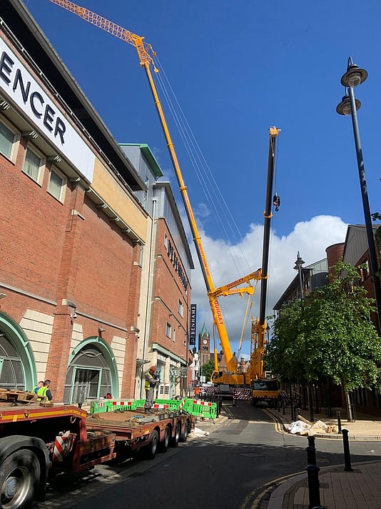 LTM1350-6.1 & LTM1060-3.1 at Foyleside Shopping Centre
