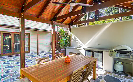 Outdoor entertaining area, Clunes