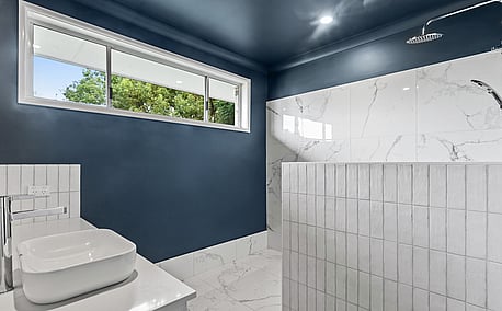 Bathroom renovation, Tintenbar
