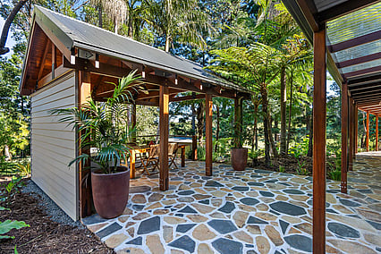 Outdoor entertaining area and breezeway, Clunes