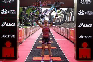 Smurfette - Doctor, Mum, Athlete