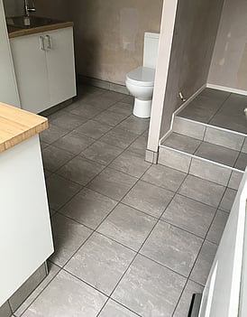 laundry tiling bathroom get hammered builder carpenter narellan vale campbelltown oran park cobbitty