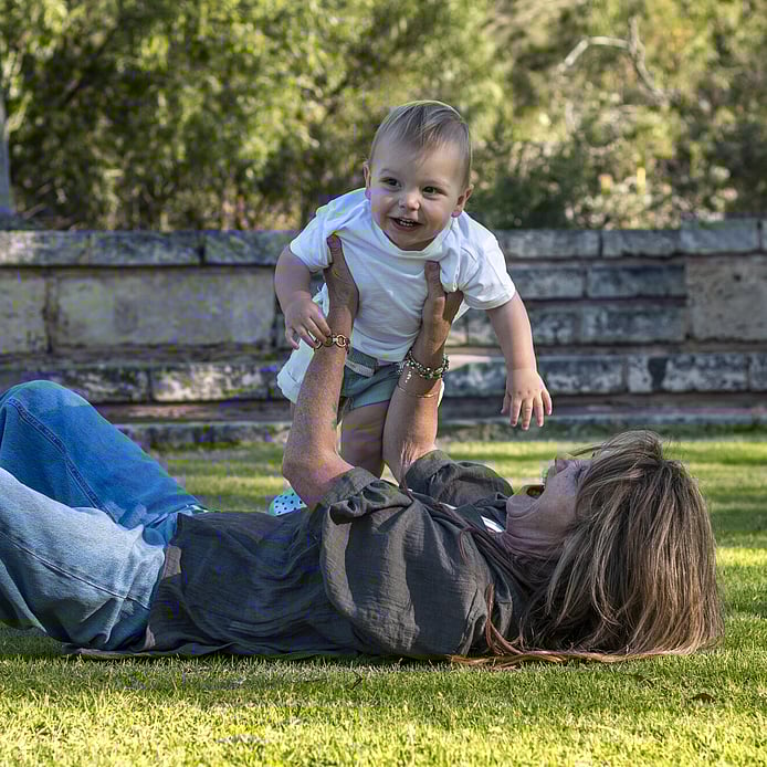 Family shoot Sir James McCusker Park