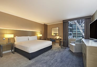 Perth Hilton bedroom with wallpaper