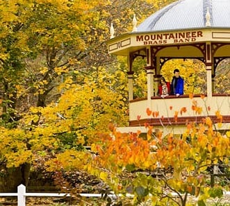 Wahalla Rotunda in Autumn
