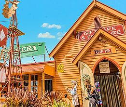 shops in Yarragon with village feel