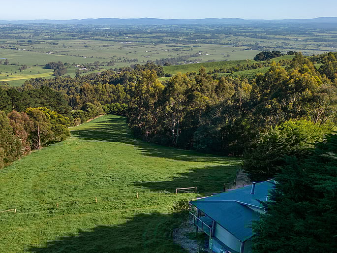 Expansive view from Tandara Cottage at Anderley Retreat
