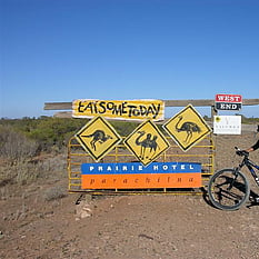 Parachilna road sign