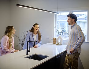 Should I Talk to a Budgeting Specialist or a Mortgage Adviser First?