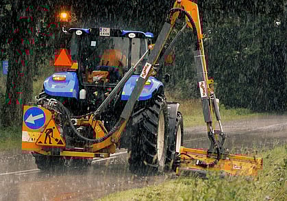 Mid-range boom mower KRL