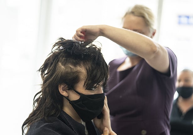 Karens Hairdressers, Dipton