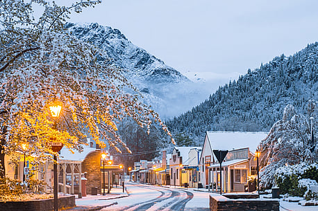 Arrowtown Spring Snow 12"x18"