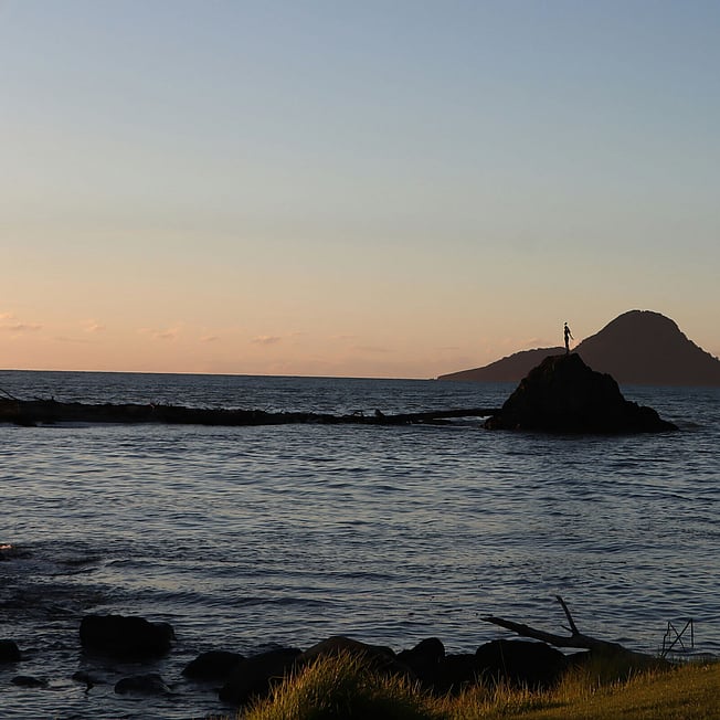Whakatane River - Wairaka Statue and Moutohora