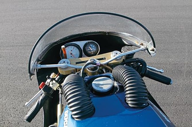 Fast &lsquo;n&rsquo; Fragile  used ZXR-type &lsquo;Hoover&rsquo; pipes.