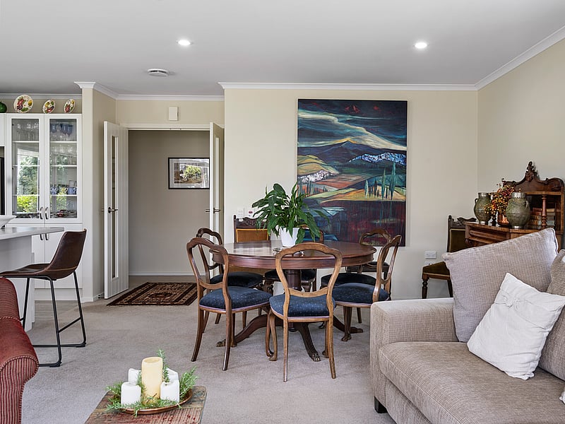 Villa Dining