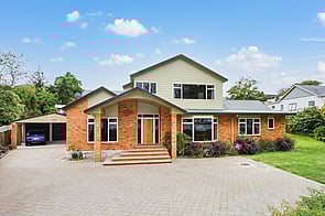 SOLD - 19 Lake Domain Dr, Hamilton Lake$1,875,000