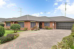SOLD - 36 Heritage Ave, Chartwell$665,000