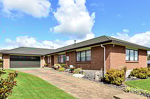 SOLD - 95 Dixon Rd, Glenview$909,000