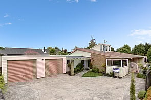 SOLD - 16 McMeekan Ave, Chedworth$785,000