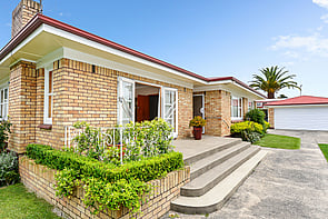 SOLD - 35 Haultain St, Fairfield$696,000