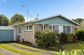 SOLD - 29 De Vere Cres, Chartwell$485,000