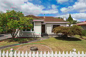 SOLD - 10 Vectis Rd, Hillcrest$730,000