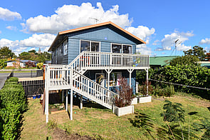 SOLD - 65 Lewis St, Glenview$690,000