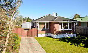 SOLD - 25 Sefton Cres, Chartwell$362,000