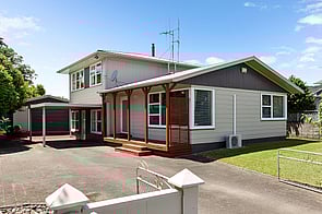 SOLD - 38 Deanwell Ave, Deanwell$750,000