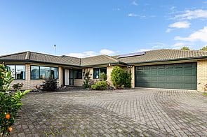 SOLD - 11 Jersey Pl, Grandview Heights$905,000