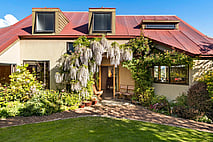 SOLD, November 2023 - 25 Golden Terrace, Queenstown