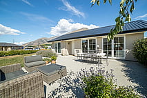 SOLD, May 2018 - 29 Oxfordshire Avenue