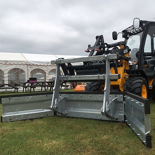 Albutt Heavy Duty Yard Scraper