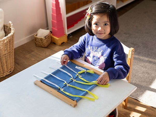 Sensorial materials encouraging coordination and focus