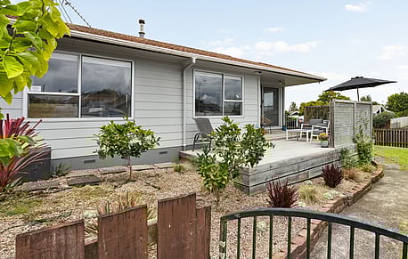 2 Wattle Place - ChartwellBY NEGOTIATION