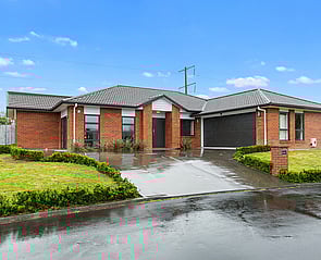 214 St James Drive - DECEMBER 2019