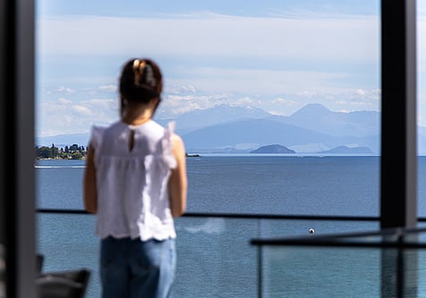 King sized bed -  Accommodation - Taupo New Zealand