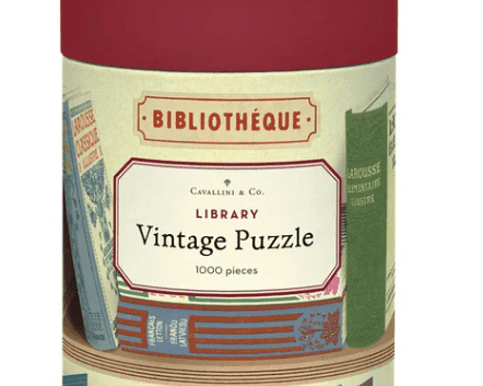 A beautifully detailed 1000-piece vintage puzzle inspired by classic library shelves — a thoughtful gift for book lovers and puzzle enthusiasts alike.
