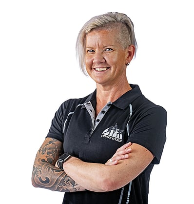 Amy became actively involved in the fitness after breaking her back in 2010 and realising that remaining physically fit and strong was important. In 2014 she became a certified Les Mills group fitness instructor for Sunny Gymz. Says Amy ‘I love every single day that I can inspire, challenge and support members to reach their goals! The team and members at Sunny Gymz are my second family and I am proud to be part of this team!’ Outside from instructing, Amy manages a team in the Ministry of Primary Industries administering the Emissions Trading scheme as well as being a mum to her gorgeous daughter. Her favorites: exercise (burpees & tuck ups), healthy meal (crisp fresh salad), cheat meal (pork ribs or buffalo wings NY style), quote ‘become the better you by challenging your game’.