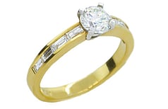 Round brilliant diamond with baguette diamonds on shoulders 18ct yellow gold ring, Marc Bendall, engagement rings, christchurch