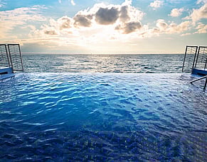 The Art of Travel &ndash; Discover the Regent Seven Seas Explorer Experience